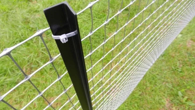 Как закрепить сетку рабицу на забор без сварки