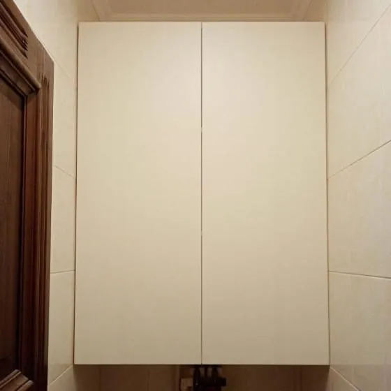 Шкафчик в туалет навесной над унитазом