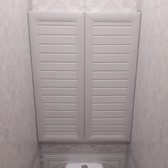 Шкаф над унитазом с дверками из МДФ