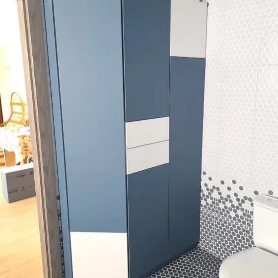 В ванной комнате ниша с шкафом