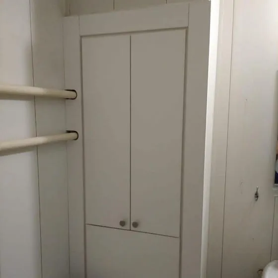 Шкаф для туалетных принадлежностей из влагостойкого ЛДСП