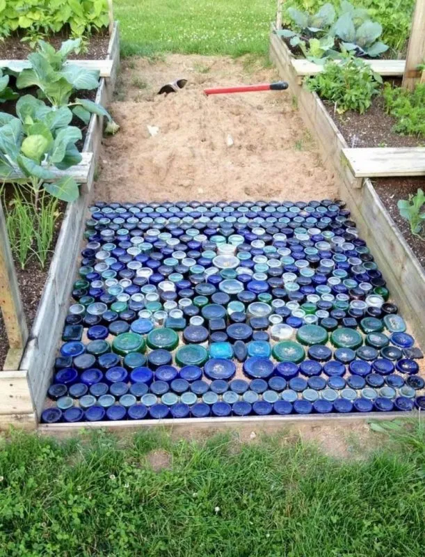 Бордюры из пластиковых бутылок для сада и огорода