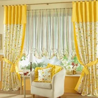 Желтые шторы в гостиной 