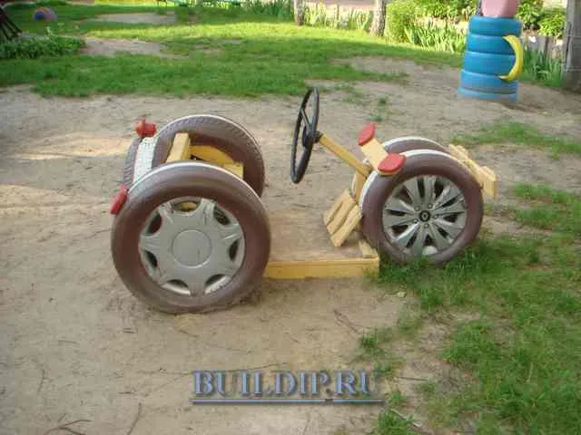 Идеи использования старых шин на детской площадке.