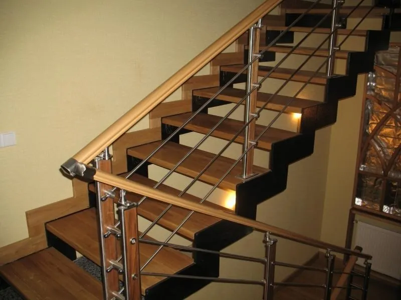 Лестницы на второй этаж из металла